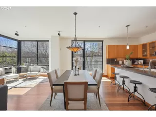 Photo #4: 23414609 Listing 