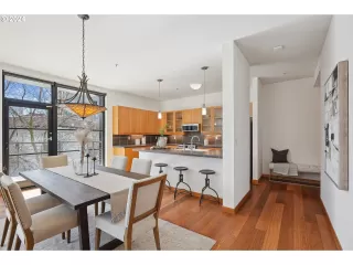 Photo #6: 23414609 Listing 