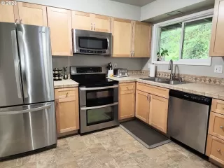 Photo #2: 23414953 Listing 