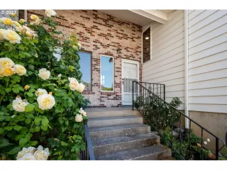 Photo #1: 23416126 Listing