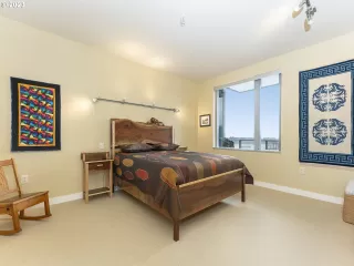 Photo #4: 23416893 Listing