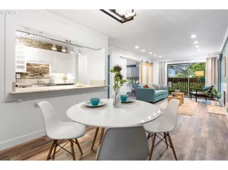 Photo #4: 23416931 Listing