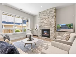 Photo #6: 23417856 Listing 