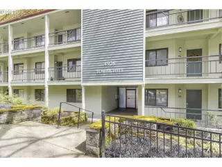 Click for more information on MLS # 23419248 : 4926 S CORBETT AVE 503 More Details about MLS # 23419248 : 4926 S CORBETT AVE 503