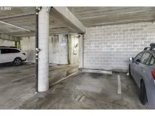 Photo #6: 23419248 Listing