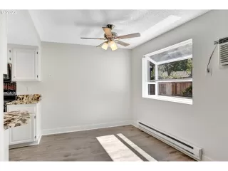 Photo #2: 23419329 Listing 