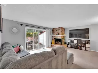 Photo #3: 23419607 Listing 