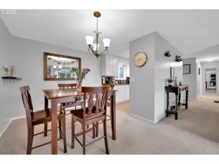 Photo #4: 23419607 Listing 