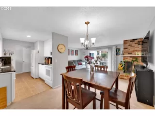 Photo #5: 23419607 Listing 