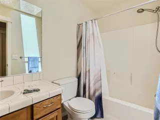 Photo #5: 23420297 Listing