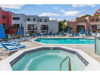 Photo #2: 23422494 Listing