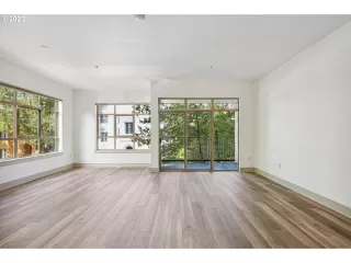 Photo #3: 23423417 Listing