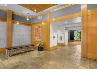 Photo #2: 23423548 Listing