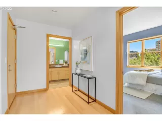 Photo #3: 23423548 Listing