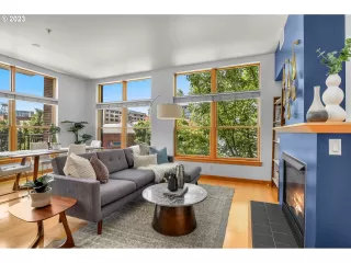 Photo #4: 23423548 Listing