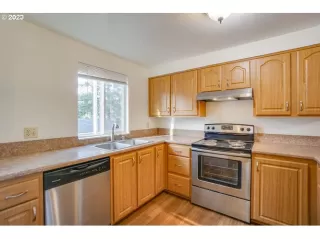 Photo #3: 23423603 Listing