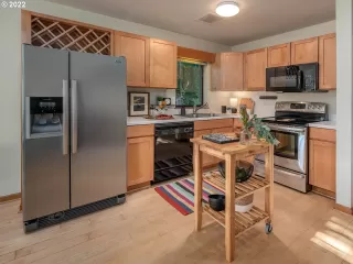 Photo #2: 23426148 Listing