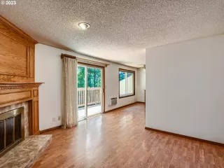 Photo #4: 23427523 Listing