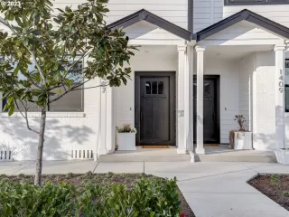 Photo #2: 23427859 Listing