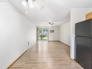 Photo #1: 23430191 Listing