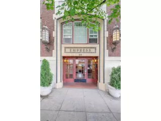 Photo #1: 23431481 Listing