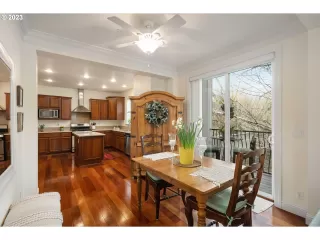 Photo #5: 23432165 Listing