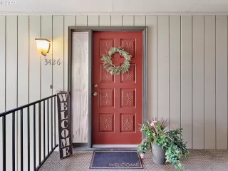 Photo #3: 23432619 Listing