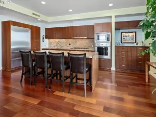 Photo #4: 23433091 Listing 