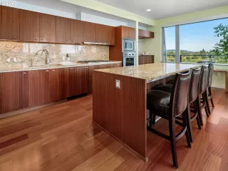 Photo #5: 23433091 Listing 