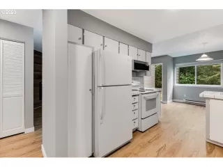 Photo #5: 23435154 Listing 