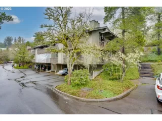 Photo #1: 23436889 Listing