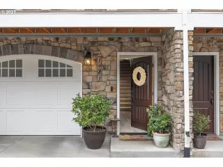 Photo #1: 23437634 Listing