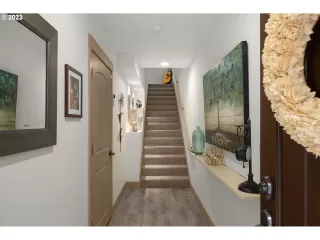 Photo #2: 23437634 Listing