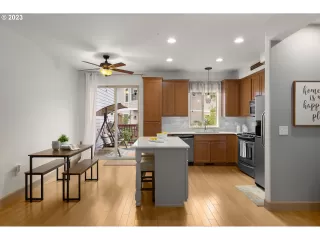 Photo #3: 23437634 Listing