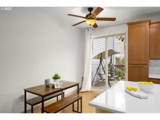 Photo #6: 23437634 Listing