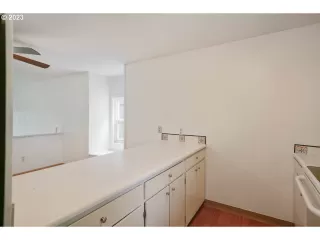 Photo #6: 23437678 Listing