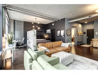 Photo #5: 23437696 Listing