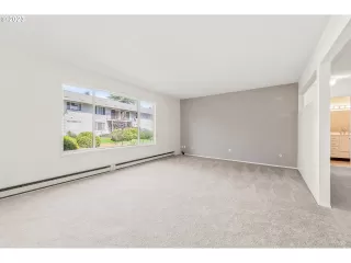 Photo #6: 23438472 Listing 