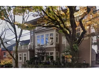 Click for more information on MLS # 23439187 : 2172 SW PARK PL F More Details about MLS # 23439187 : 2172 SW PARK PL F