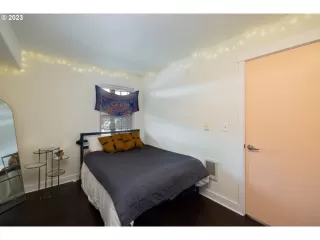 Photo #2: 23439258 Listing