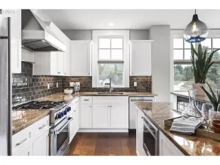 Photo #1: 23439360 Listing 