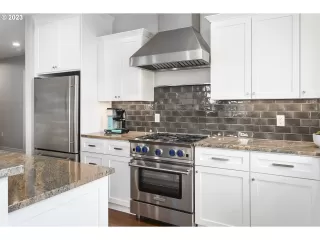 Photo #2: 23439360 Listing 