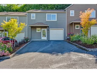 Photo #4: 23439505 Listing