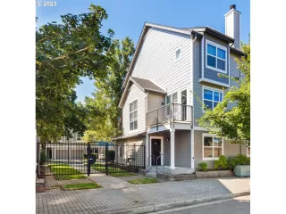 Photo #1: 23439885 Listing 