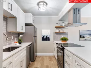 Photo #5: 23440038 Listing