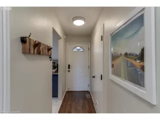 Photo #4: 23440773 Listing 
