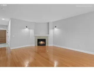 Photo #5: 23441326 Listing