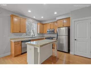 Photo #6: 23441326 Listing