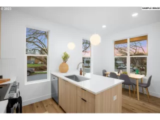 Photo #2: 23441824 Listing