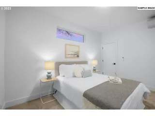 Photo #6: 23441824 Listing